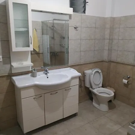 Avgi * Theopetra